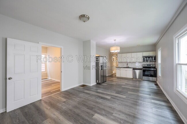 Photo - 687 Winchester Ave Unit Floor 1