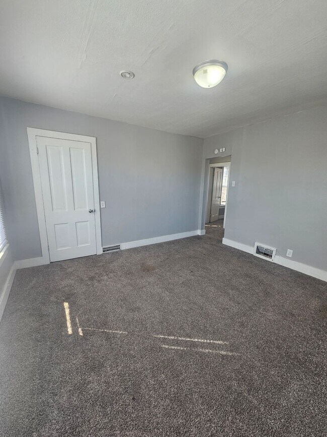 Photo - 2947 13th Ave Unidad 2947 Apt 2