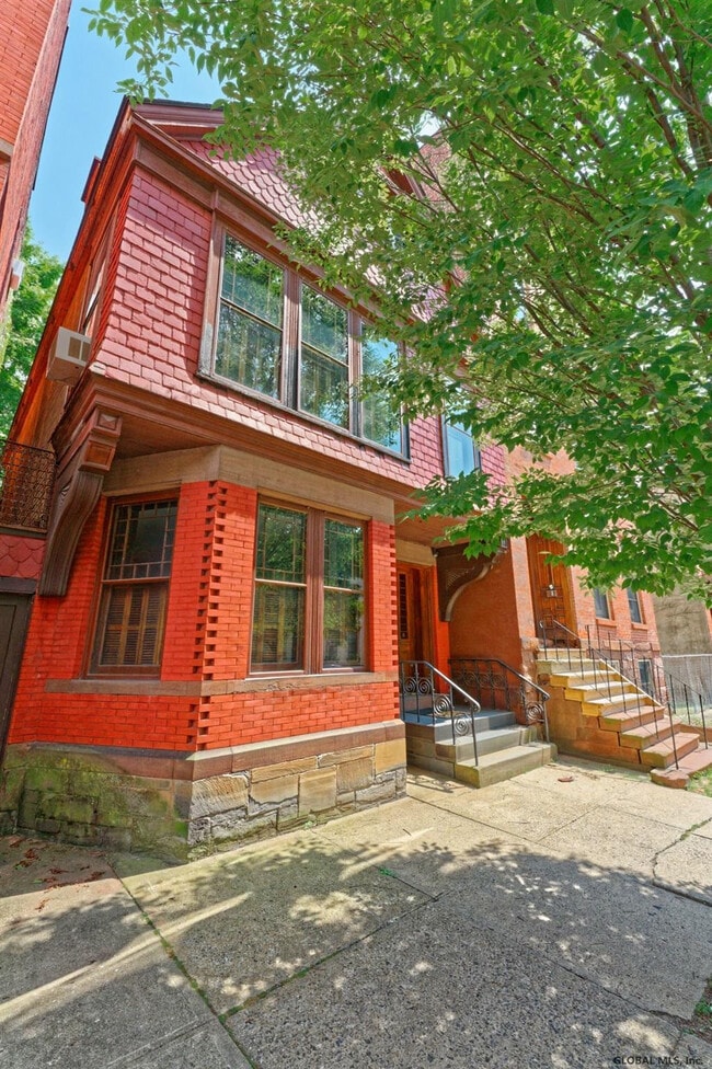Photo - 150 2nd St