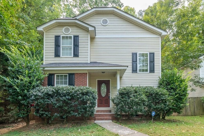 Building Photo - Cozy newly renovated 4 bedroom home on Hic...