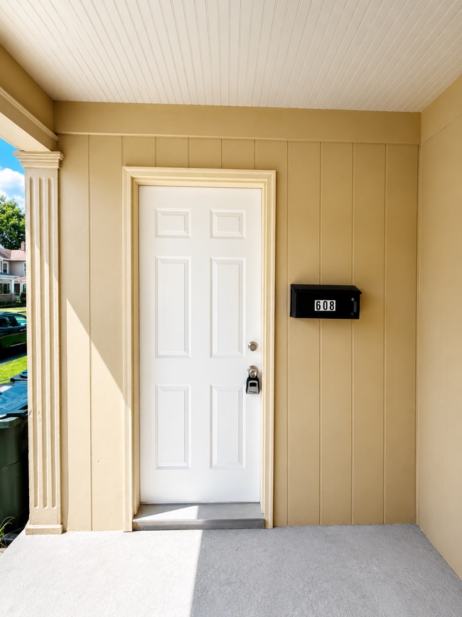 Photo - 606-608 W North St Unit 608-1