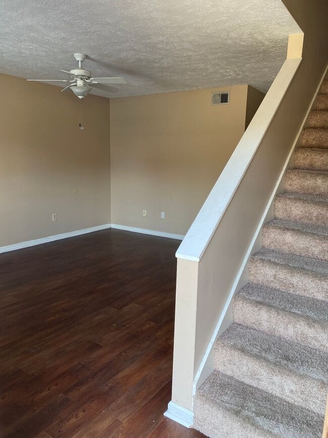 Photo - 2 Bed 1.5 Bath Townhouse