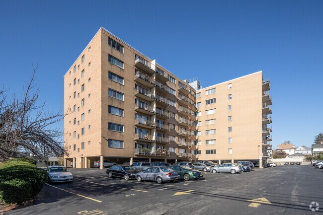 Photo - Marlboro House