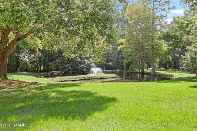 2407 E Broussard Rd