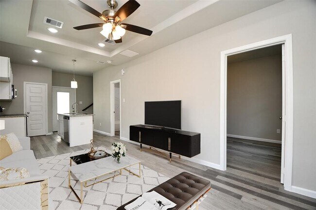 Photo - 8167 Tate St Unit B