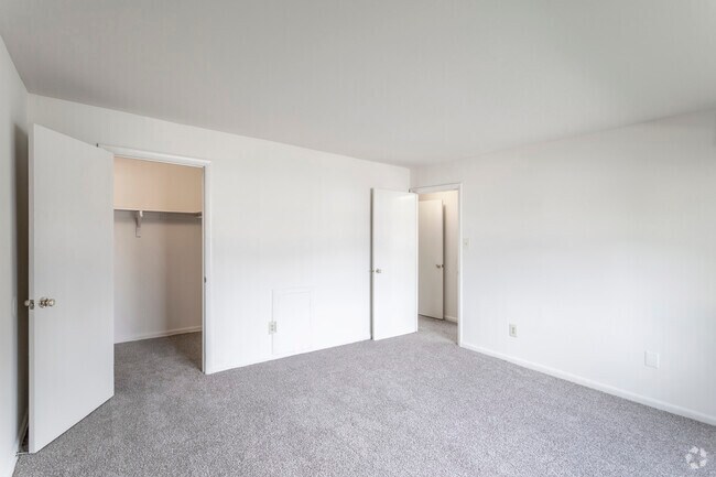 1 BR, 1 BA - 685 SF