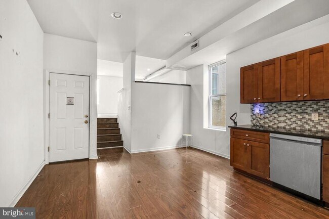 Building Photo - 1631 W Girard Ave Unit 2 Rental