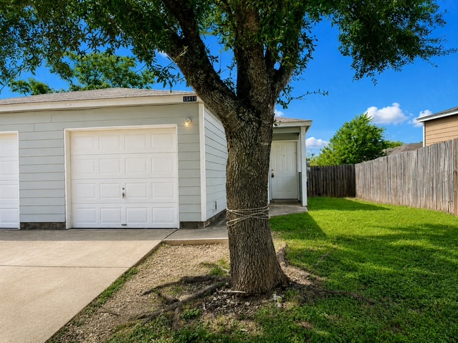 Building Photo - 15418-15420 Kamary Lane Unit 15418