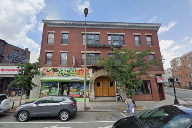 369A Centre St