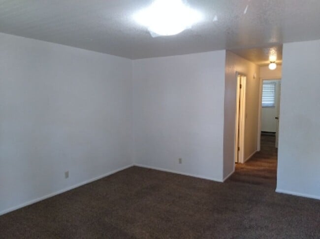 Photo - 2 bedroom 1 bath apartment very close to SUU! Unit 117 South 100 West