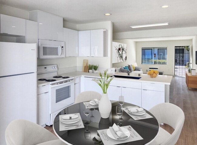 Photo - Lincoln Estates