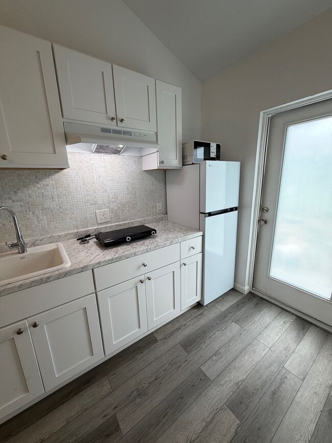 Photo - Arlington Unit C