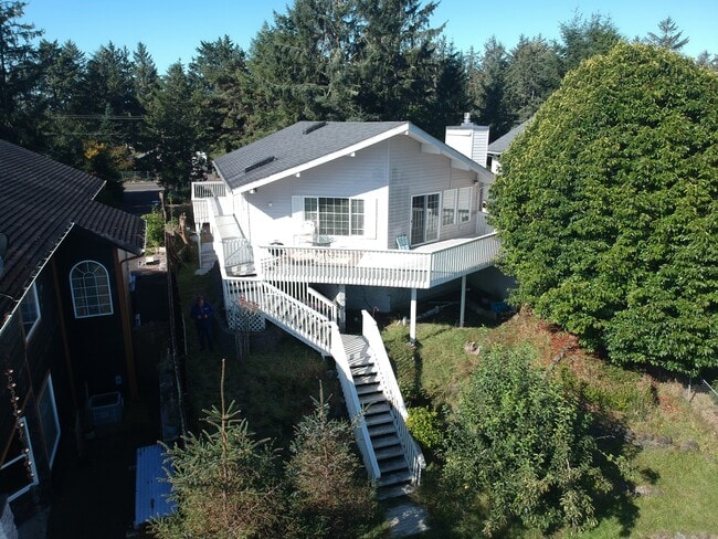 Building Photo - 634 Mt Olympus Ave SE Rental