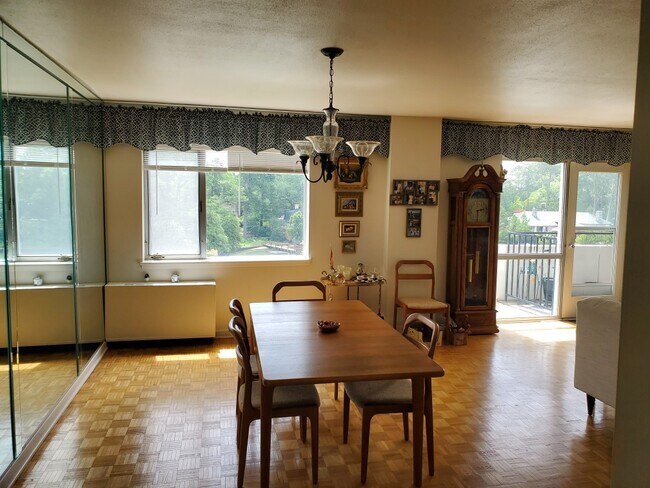 Photo - 7320 Glenroie Ave Unidad 4-L