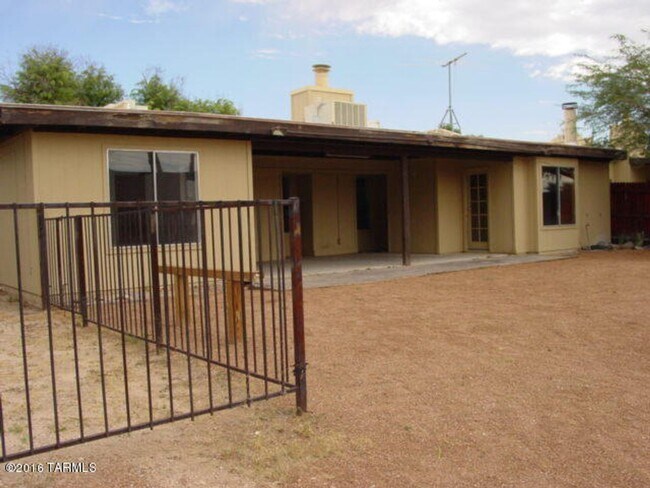 Photo - Super Northwest Location! Lovely spacious 3 bedroom, 2 bath home with large back yard