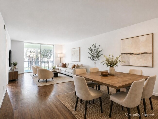 Building Photo - 400 S Hollybrook Dr Unit 202