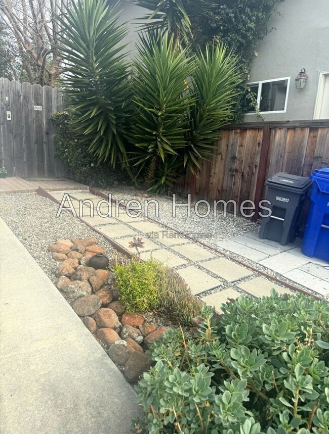 Photo - 126 Pine St