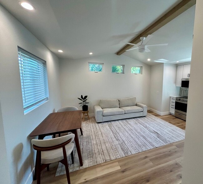 Photo - 1821 Sola Ct
