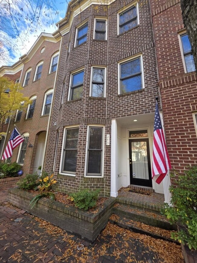 Building Photo - Historic Freemason District