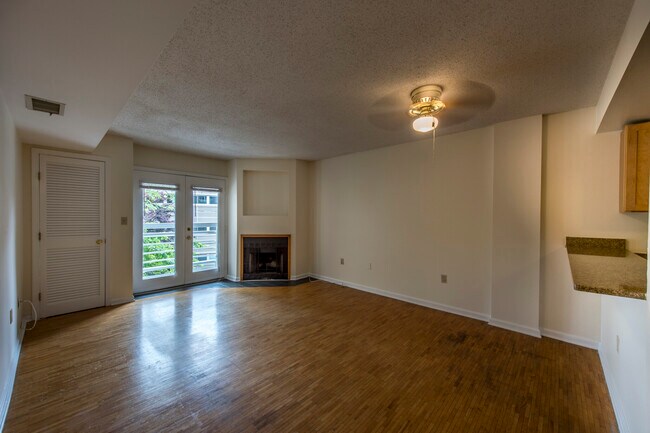 Photo - 369 Franklin St Unit 1