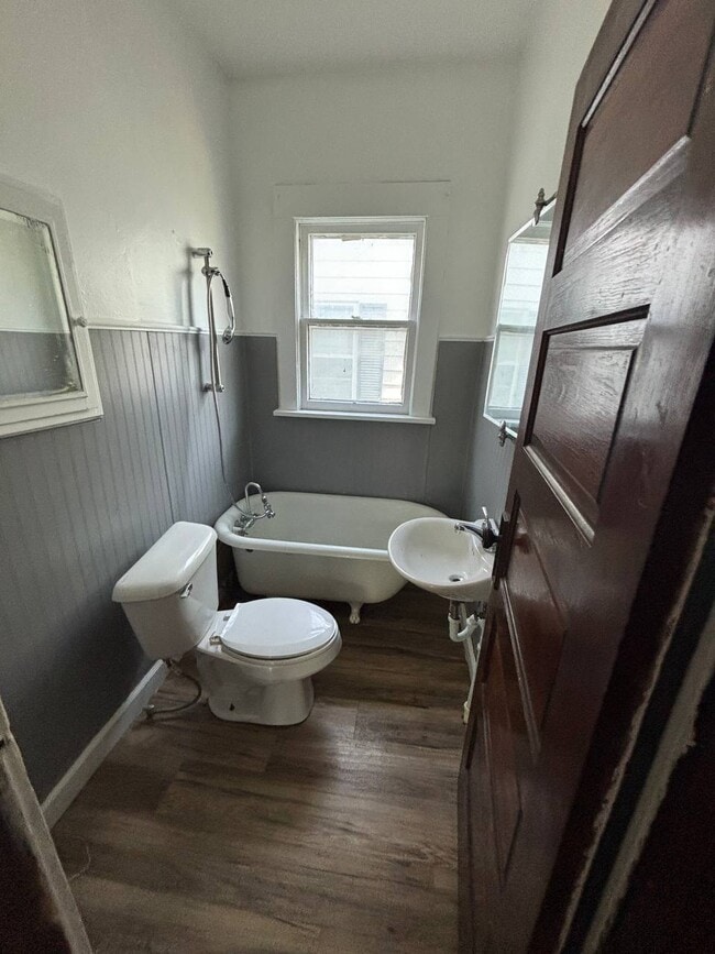 Photo - 130 Rhey St