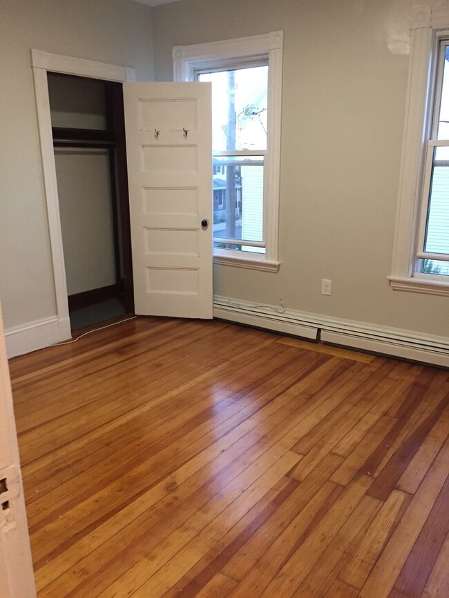 Photo - 1488 Hyde Park Ave Unidad 2