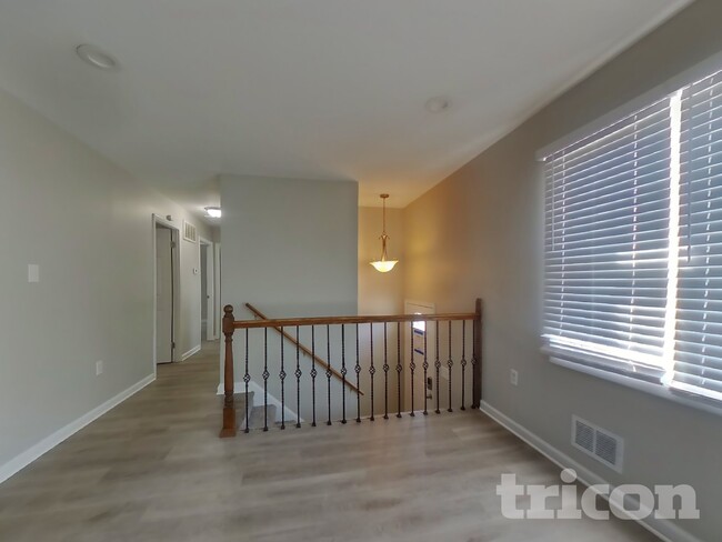 Photo - 7700 Mane Ln