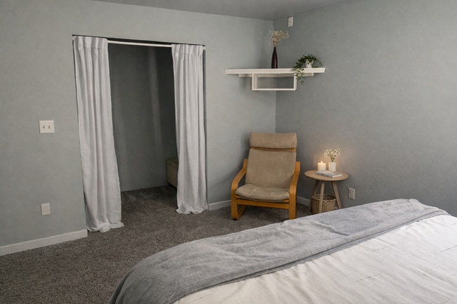 Photo - 2327 Lexington Ave Unidad daylit basement