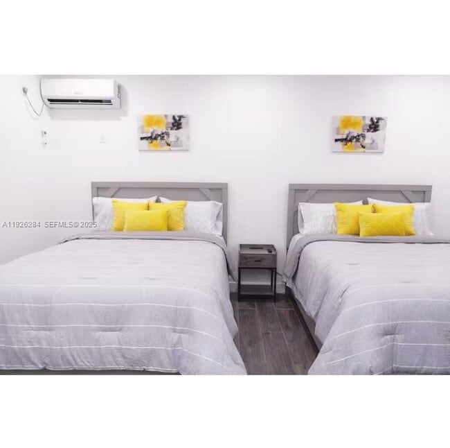 Photo - 1352 NW 52nd St Unit B