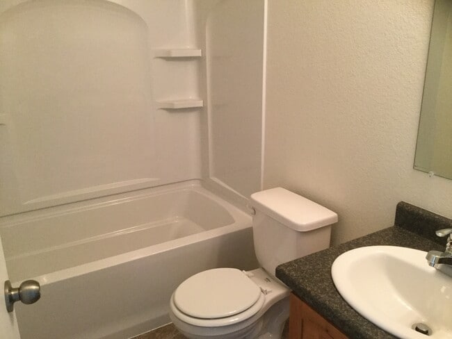 Photo - 3 BEDROOM, 2.5 BATHROOM SADDLE RIDGE TWINHOME