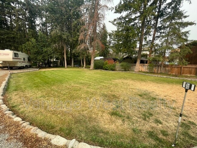 3906 Dryden Rd