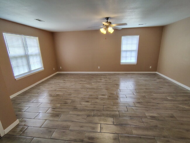 Photo - 1700 Joshua Pl Unit B