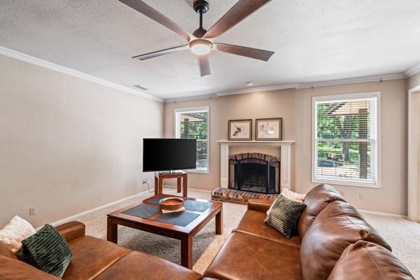 150 Creekside Dr