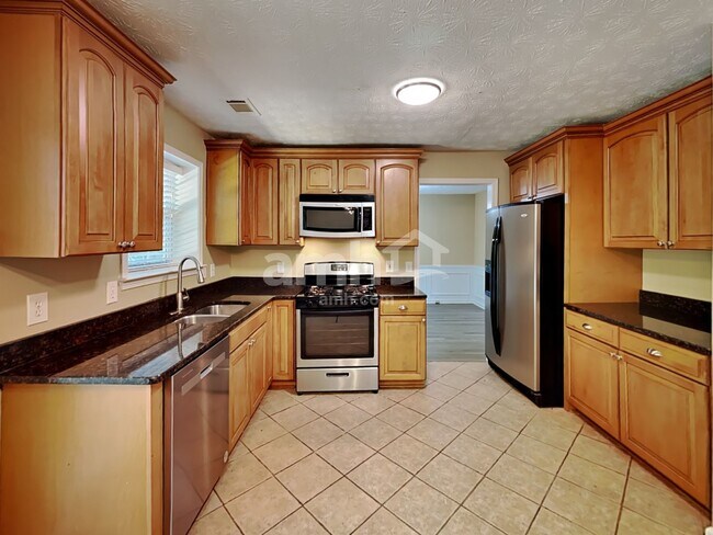 Photo - 2380 Winthrope Way Dr