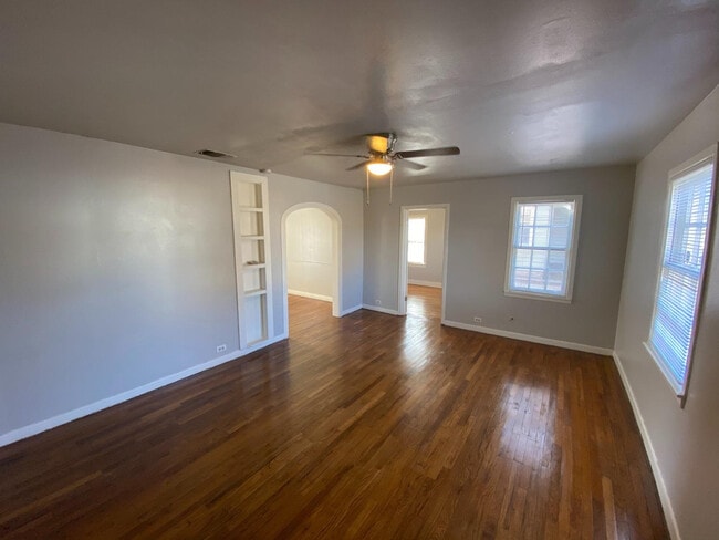 Photo - 2405 22nd St