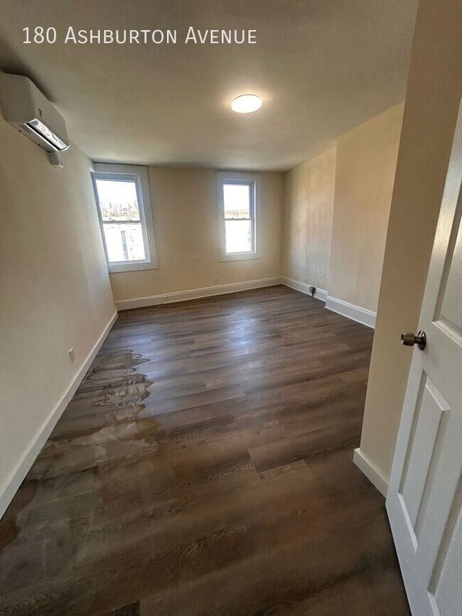 Photo - 180 Ashburton Ave