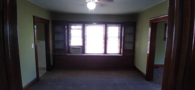 7130 Clement Ave Unidad UP UNIT