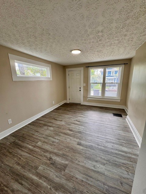 Photo - 782 Gibbard Ave