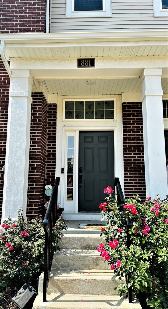 Photo - 881 Lewisburg Ln Townhome