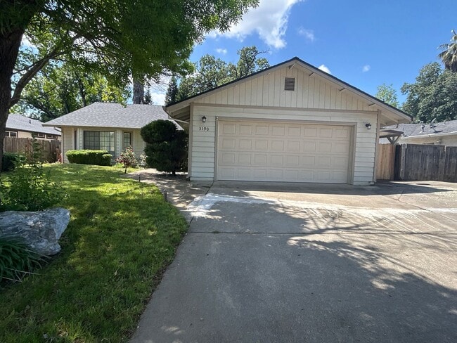 Photo - 3 Bedroom Home for Rent in Anderson CA | Large Family Room, 2 Car Garage, Pet Friendly