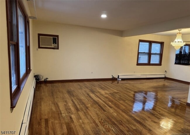 Photo - 4 Chestnut St