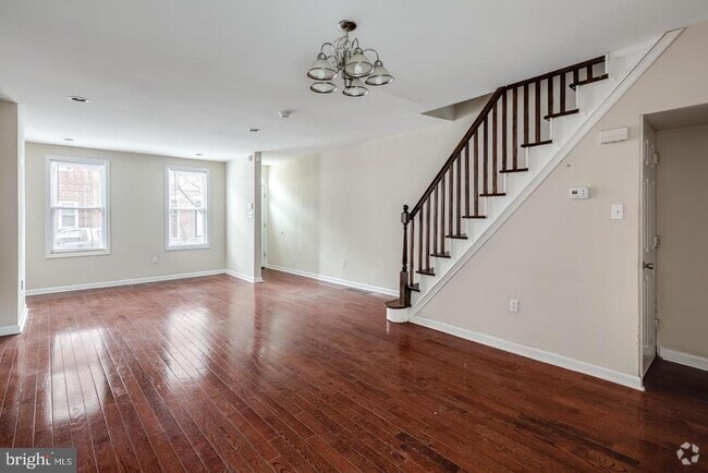 Building Photo - 1923 Carpenter St Rental