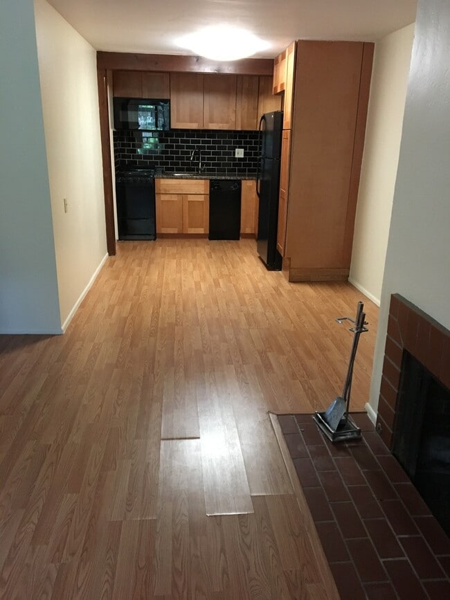 Photo - Montecito - 1 Bedroom, 1 Bath single story apartment, INCLUDES UTILITIES