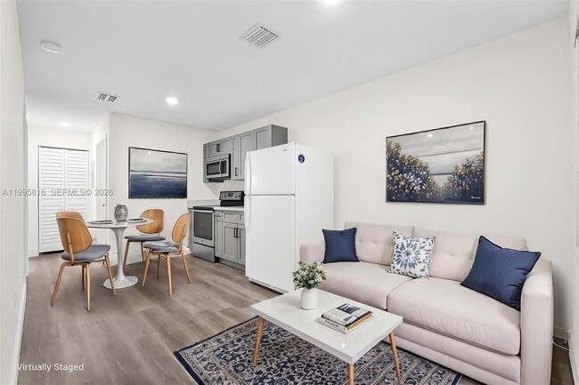 Building Photo - 1730 Acapulco Dr Unit 3B