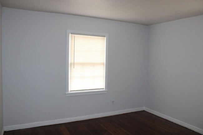 Photo - Oliver -Eakle Dollhouse 2/1/1 Located by the Amarillo College