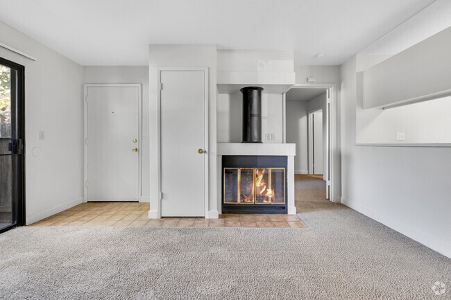 1BD, 1BA - 533SF Living Room