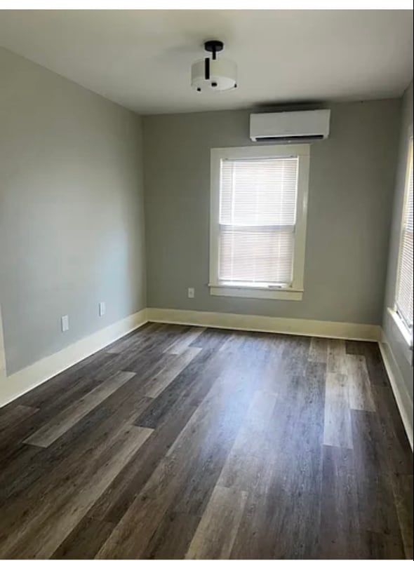 Photo - 232 Pecan St