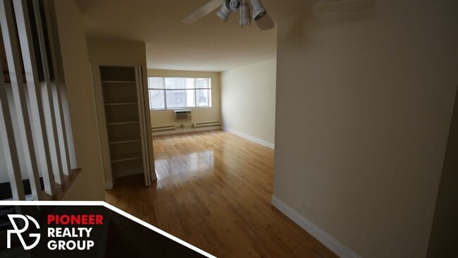 Photo - 660 W Wrightwood Ave Unidad 660-204