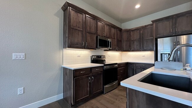 Photo - Great Townhouse in Windsor