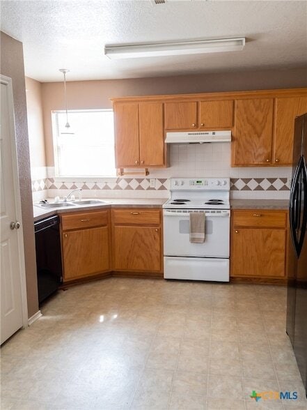 Photo - 306 Sumac Trail